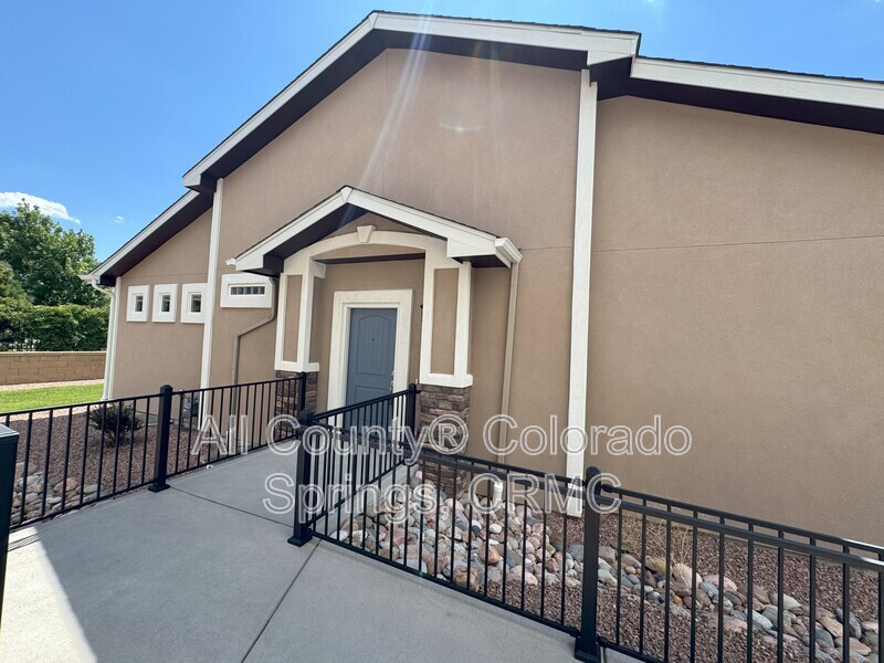 Colorado Springs Townhome: 758 Thimbleberry Point