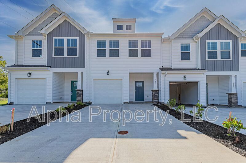 Greenville House: 302 Marston Ln