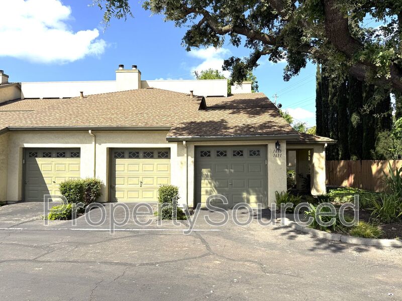Stockton Condo: 1633 Porter Way