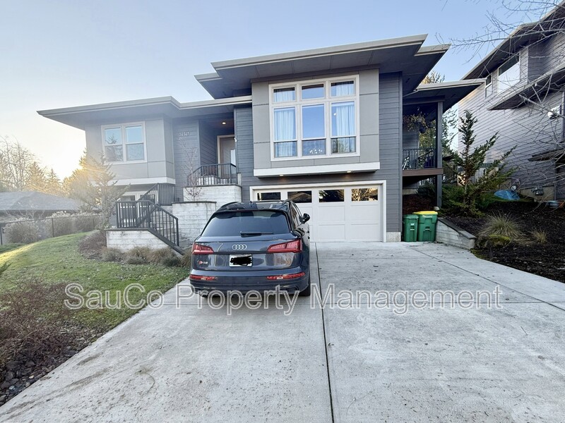 Scappoose House: 52327 Ashley Court