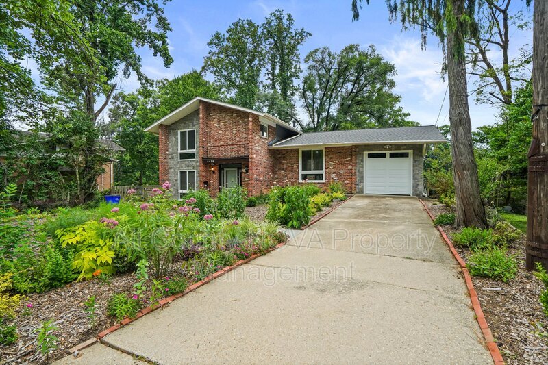 Main image for 6428 Earlham Dr