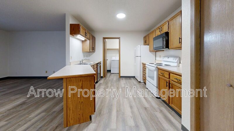 Bismarck House: 2141 Xavier-205