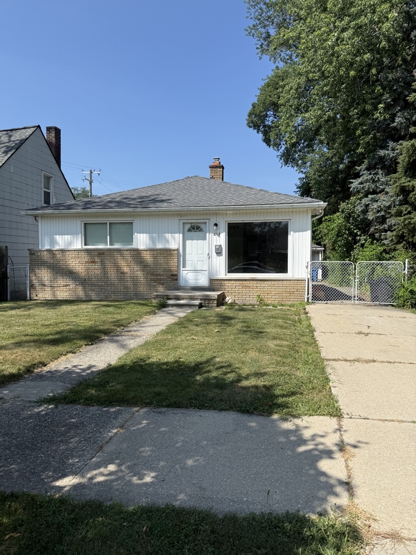 Dearborn Heights House: 4712 Weddel Street