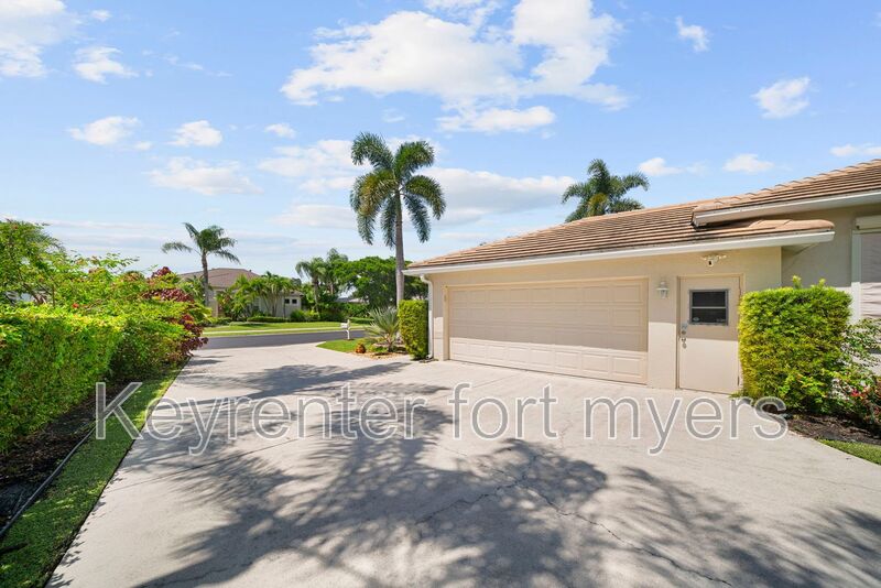 FORT MYERS House: 12819 KEDLESTON CIR