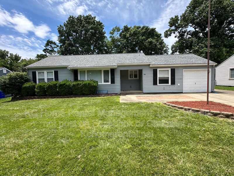 Overland Park House: 7314 Marty Street