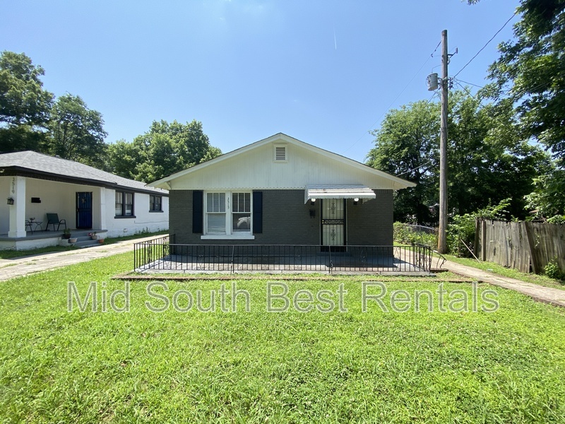 Memphis House: 3515 Carnes Ave