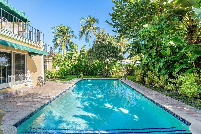 West Palm Beach House: 194 Almeria Rd