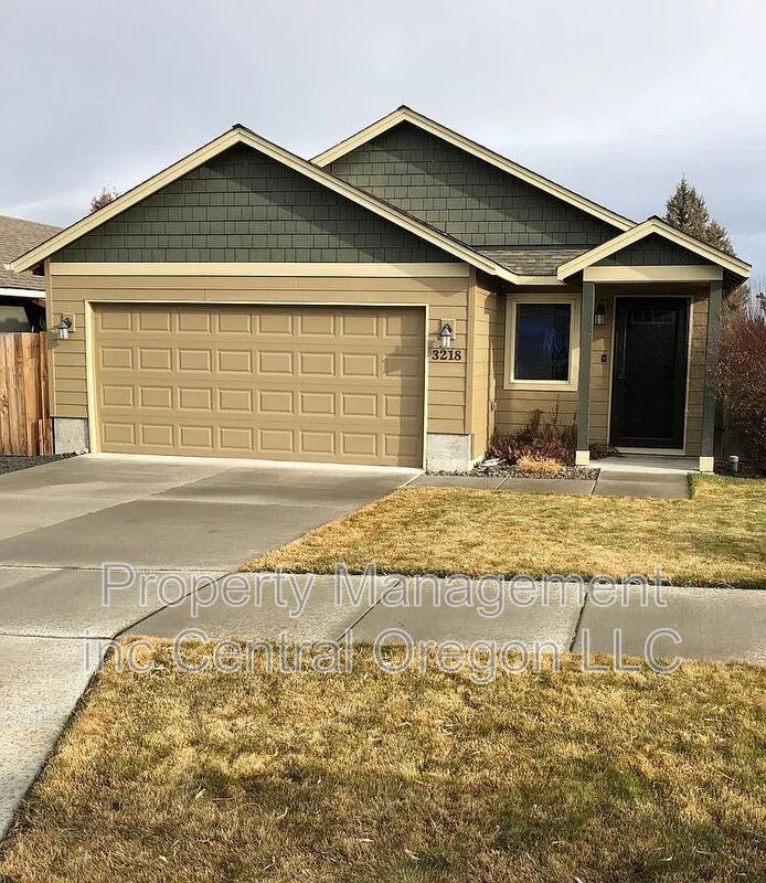 Bend House: 3218 NE Spring Creek Pl