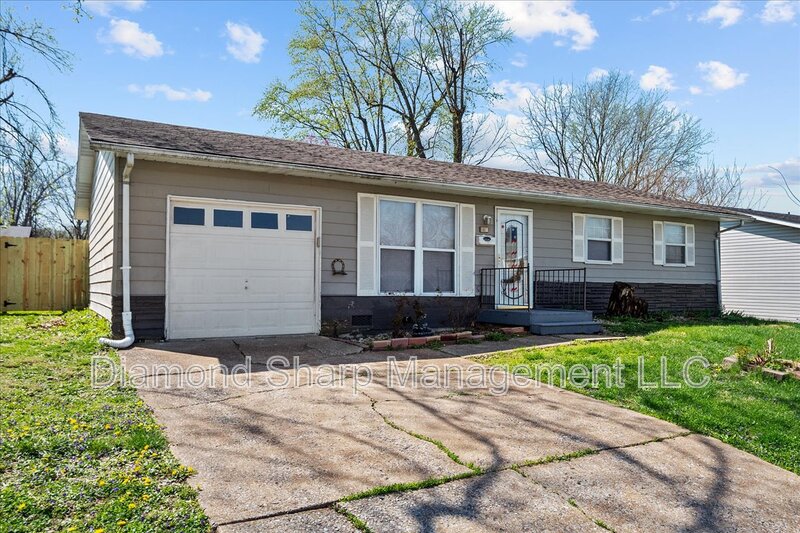 O'Fallon House: 807 Estate Drive