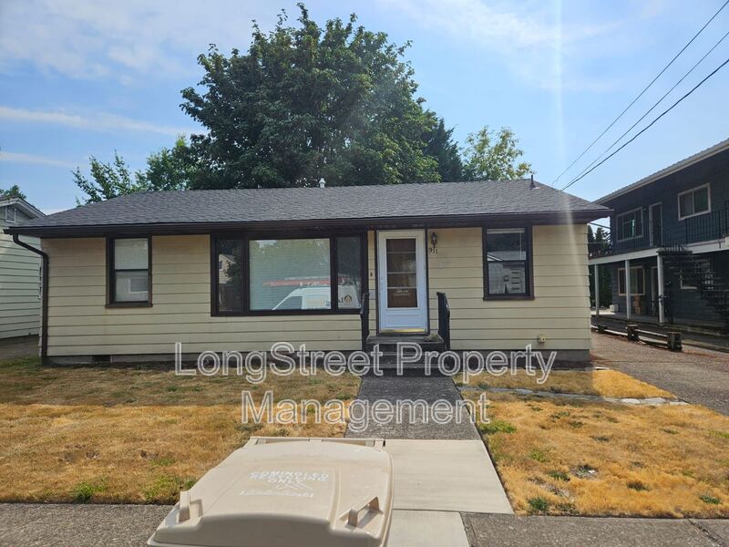 Corvallis House: 911 NW 27th Street