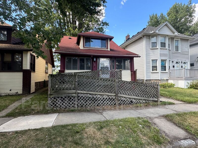 Ecorse House: 4270 Pitt Street