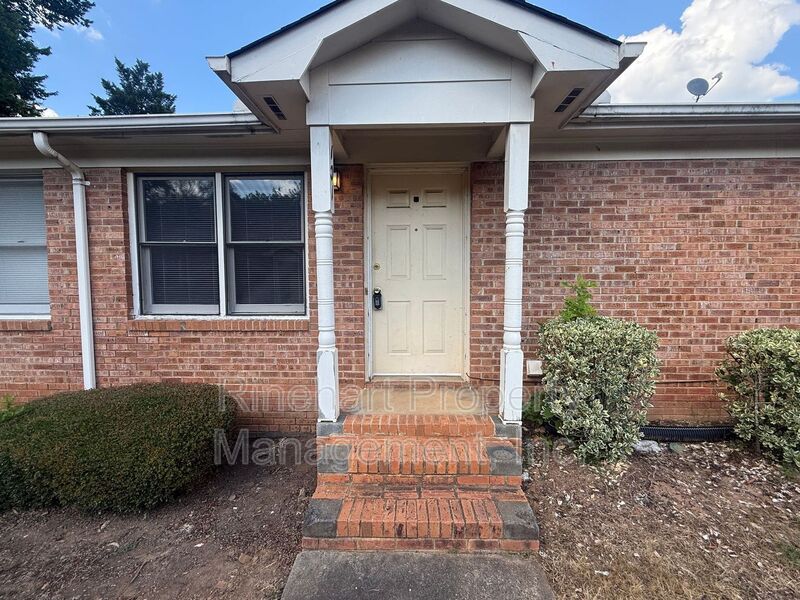 Rock HIll House: 1110 Chandler Drive