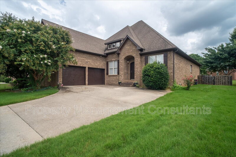 Madison House: 182 Silo Hill Road