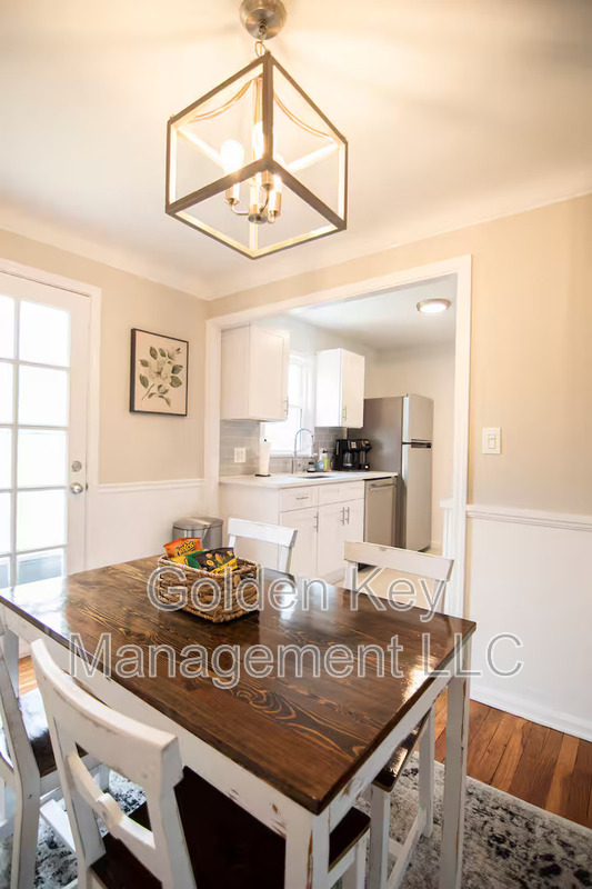 Parma Heights House: 7046 Greenleaf Avenue
