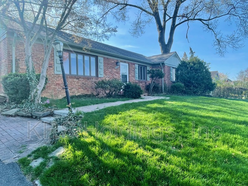 Falls Church House: 2911 Linden Lane