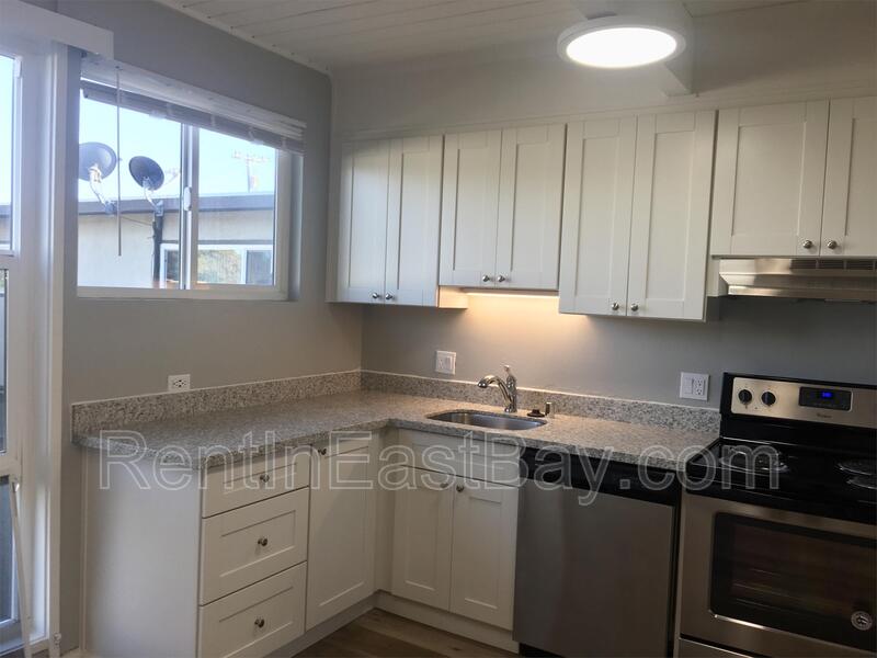 Hayward House: 27500 Tampa Avenue#92