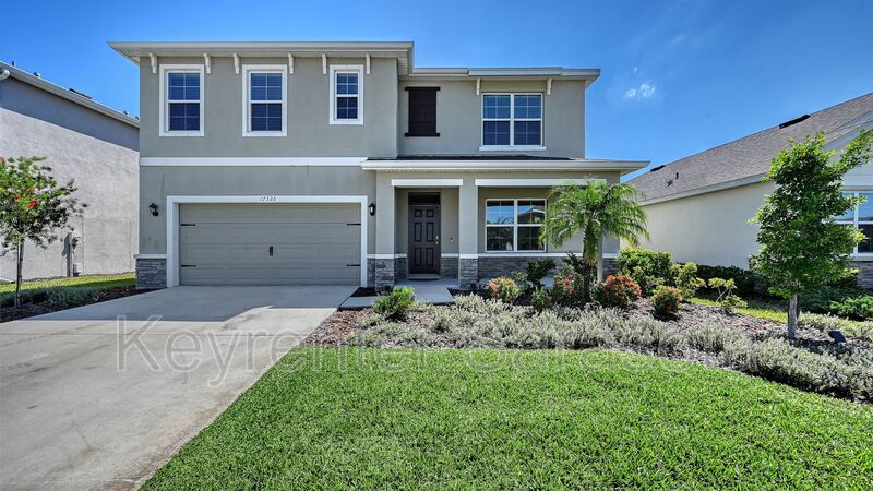 Bradenton House: 17326 Harvest Moon Way