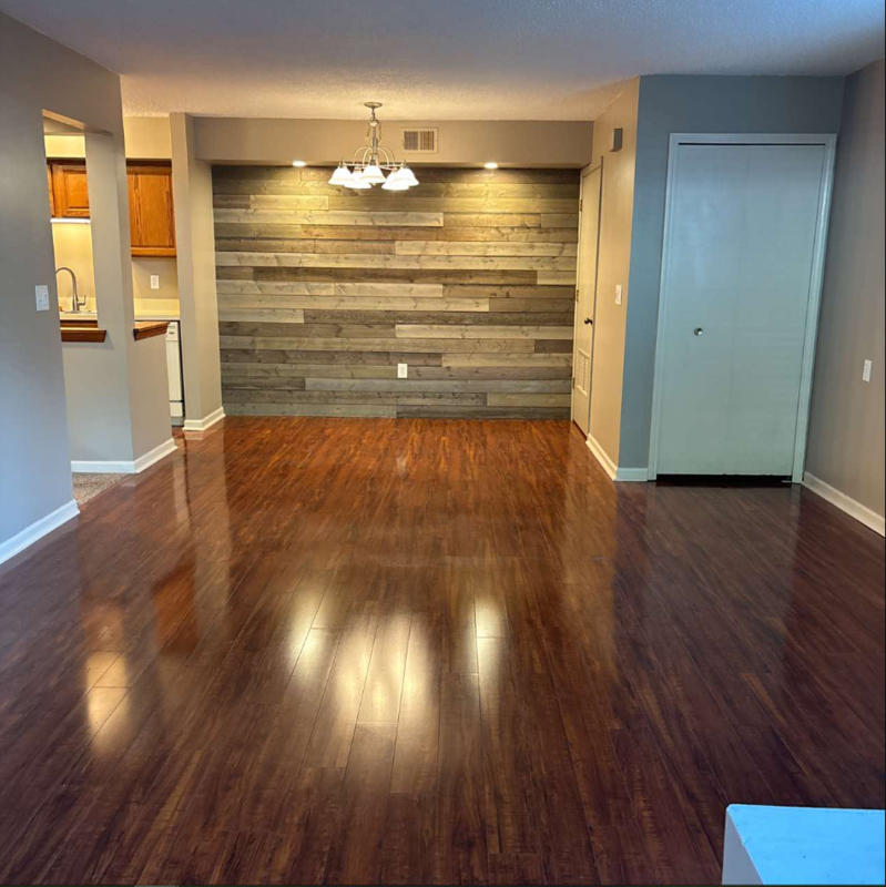 Plymouth House: 173 Pinewood Circle