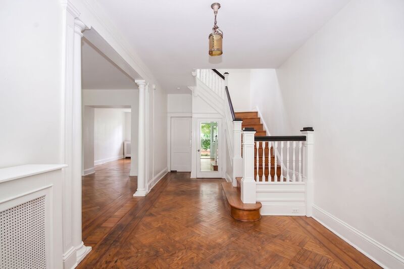 Baltimore House: 328 E 33rd