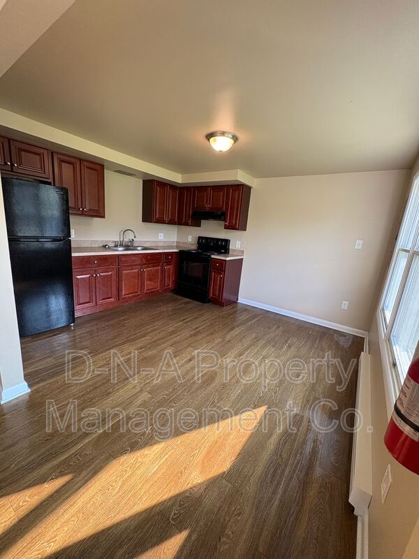 East Stroudsburg Condo: 106 Madison St