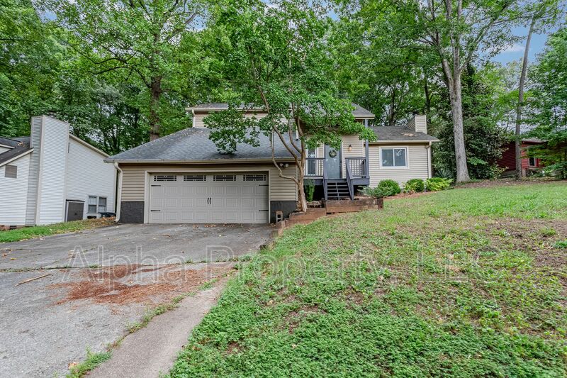 Greer House: 108 Duquesne Dr