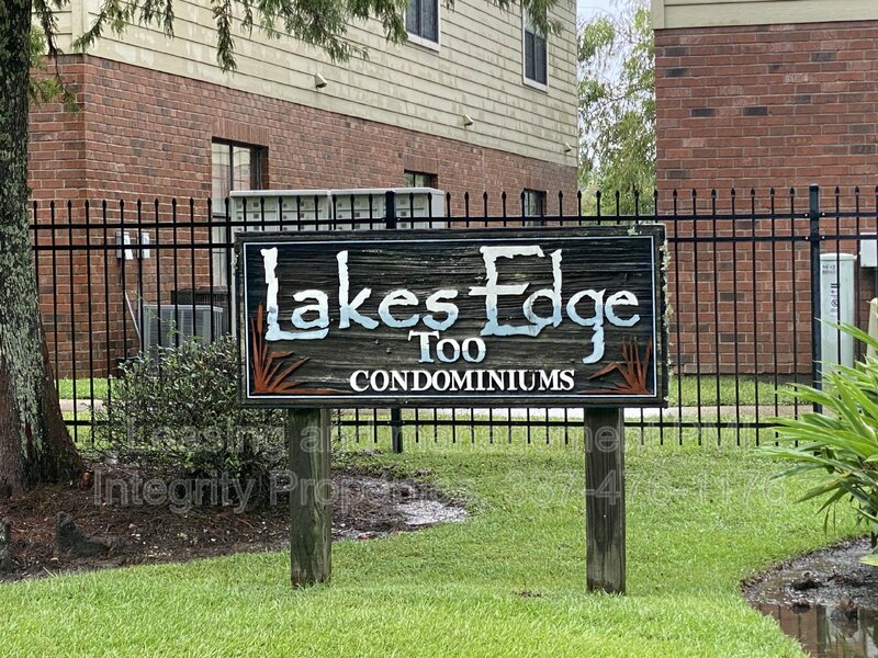 Baton Rouge Condo: 612 S Kenilworth Pkwy