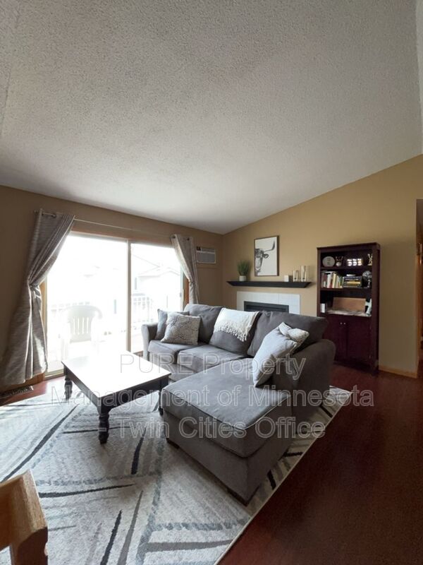 Eden Prairie Condo: 8810 Jasmine Ln