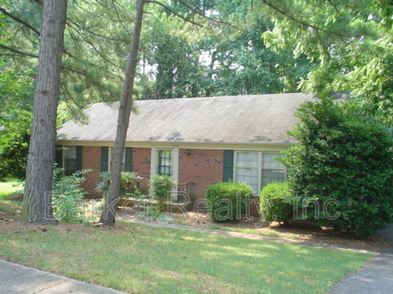 Raleigh House: 405 Killington Drive
