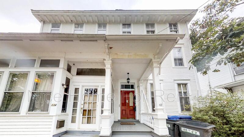 Mount Holly Condo: 112 Garden St, #3