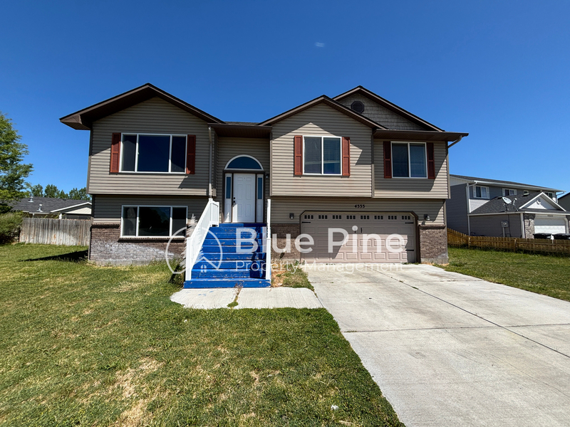Ammon House: 4333 High Desert Drive