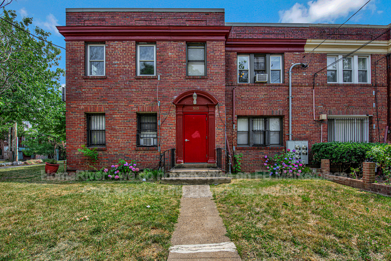 Washington Condo: 515 Franklin St NE