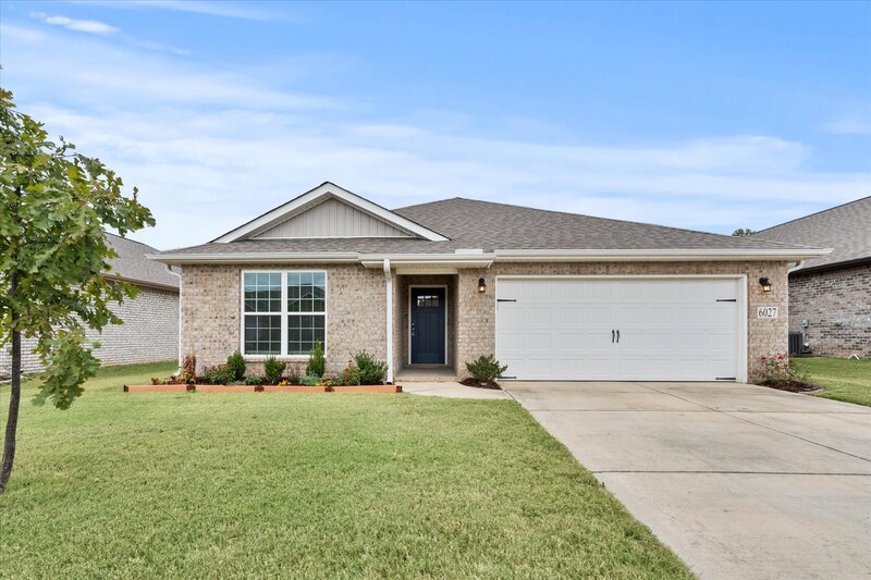 Huntsville House: 6027 Thorntons Way Circle Northwest