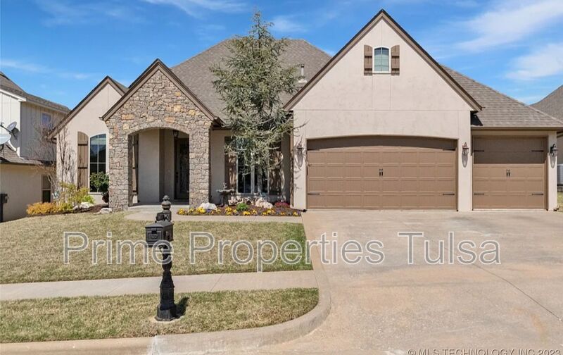 Bixby House: 5877 E 145th St S