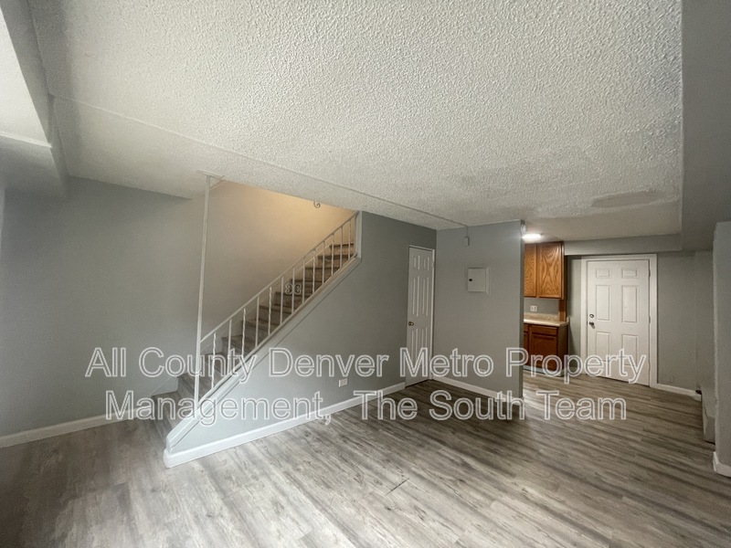 Aurora Condo: 1627 Alton St