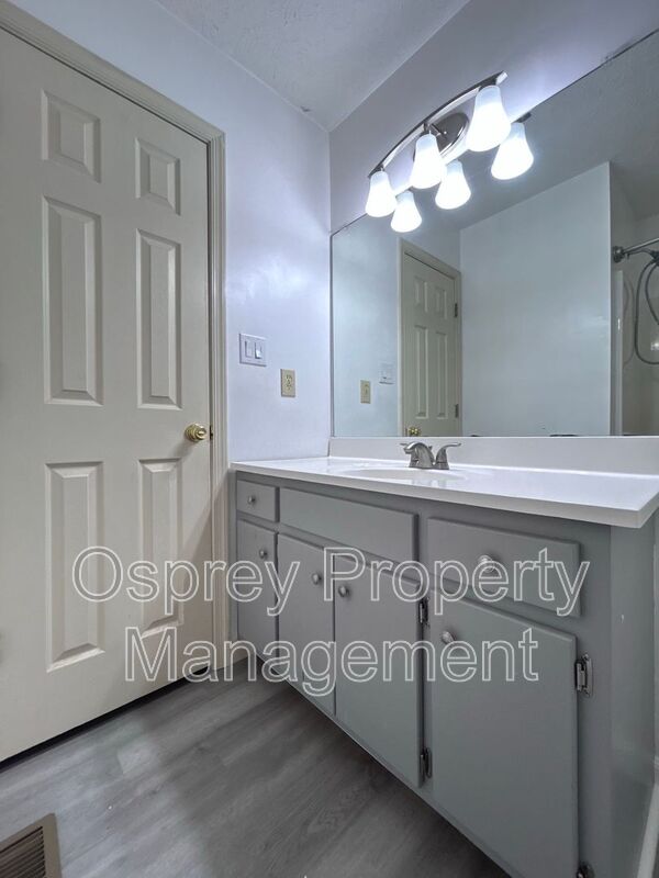 Charming 3-Bedroom Home in Newport News! "ASK ABOUT OUR ZERO DEPOSIT" - Photo 4
