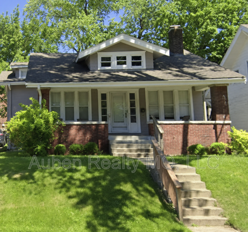 Kansas City House: 5315 Charlotte St.