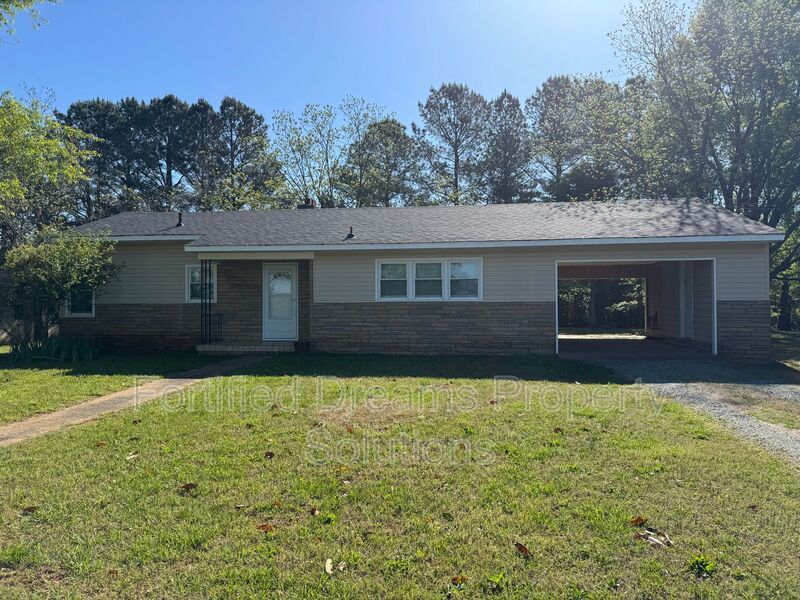 Liberty House: 5588 Parks Palmer Road