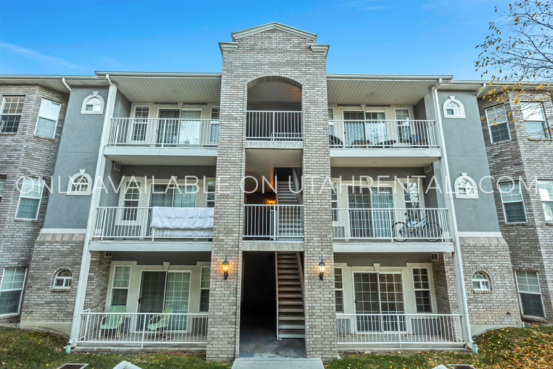 Provo House: 421 Belmont Pl Unit 156