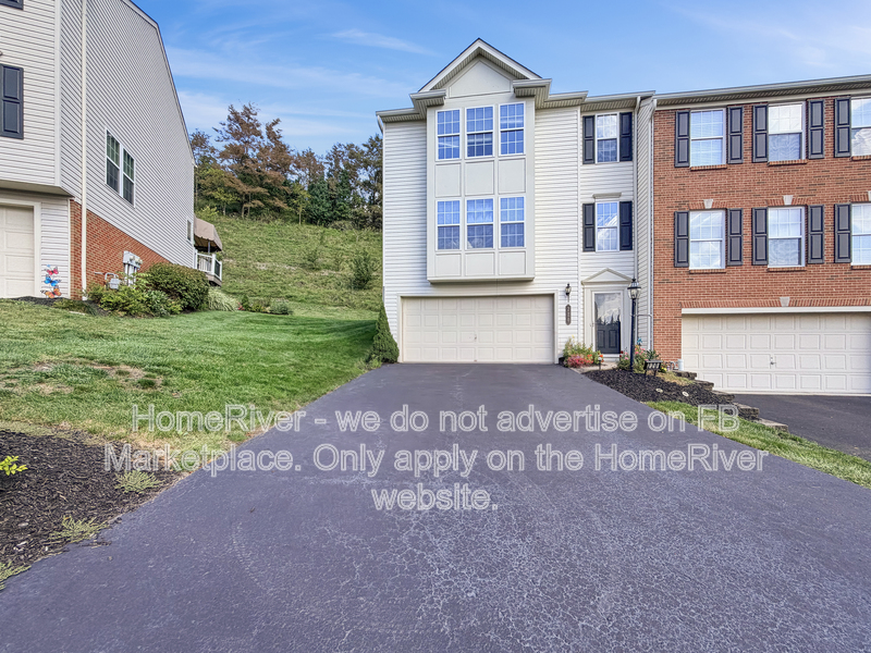 Canonsburg Townhome: 220 Maple Ridge Dr