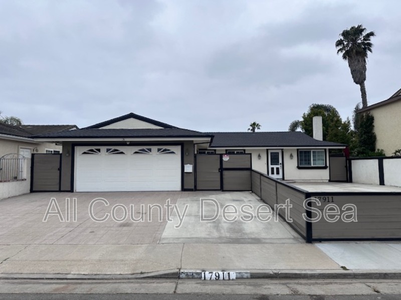 Huntington Beach House: 17911 Caledonia Cir