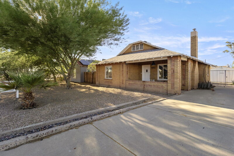 Phoenix House: 1950 West Palm Lane