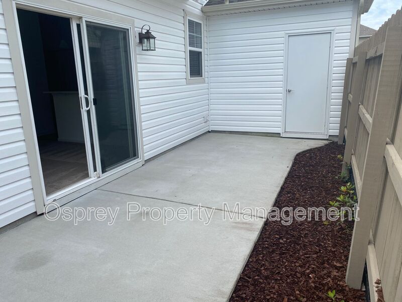 Stylish 2-Bedroom Condo in Spence Crossing - Photo 24