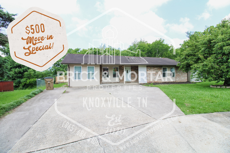 Knoxville House: 1121 Magnet Place