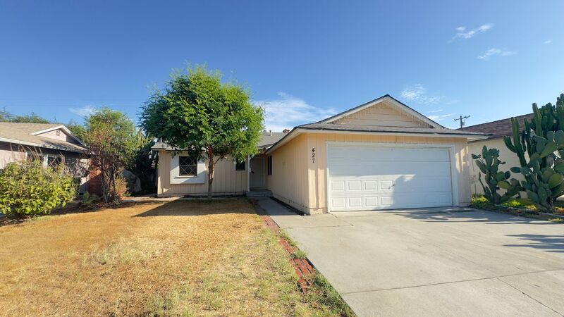 Glendora House: 427 E Haltern Ave