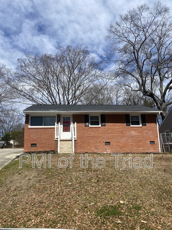 Greensboro House: 1505 Julian Street