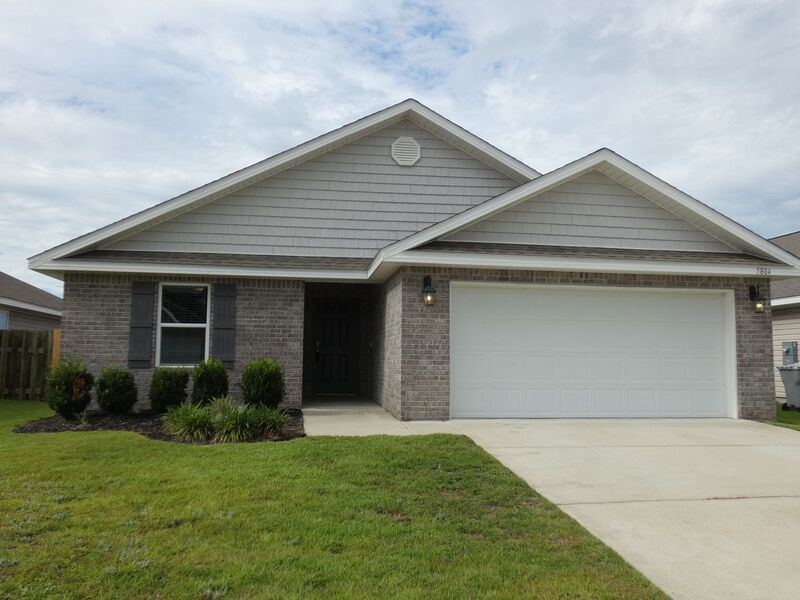 Milton Condo: 5804 Guinevere Ln