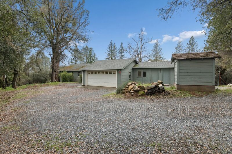 Placerville House: 1800 Tyrrel Lane