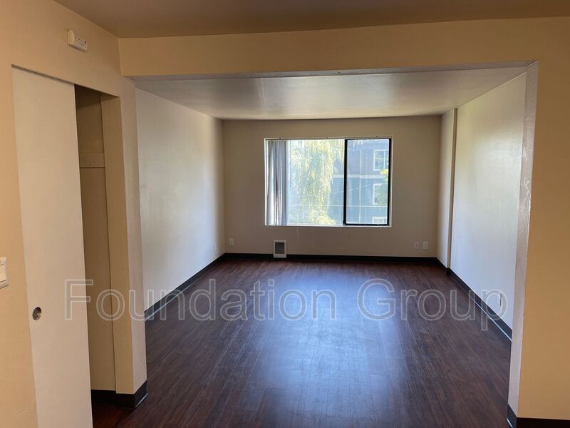 Seattle House: 321 10th Ave