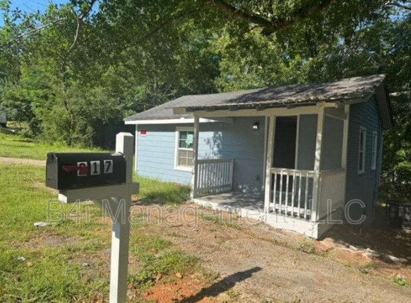 LaGrange House: 217 Banks St