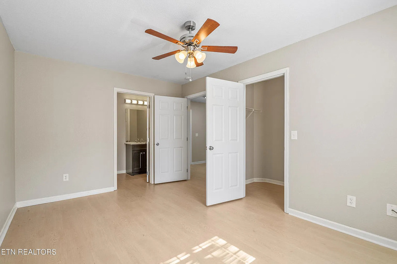 Photograph 7 of 8709 Mowbray Way